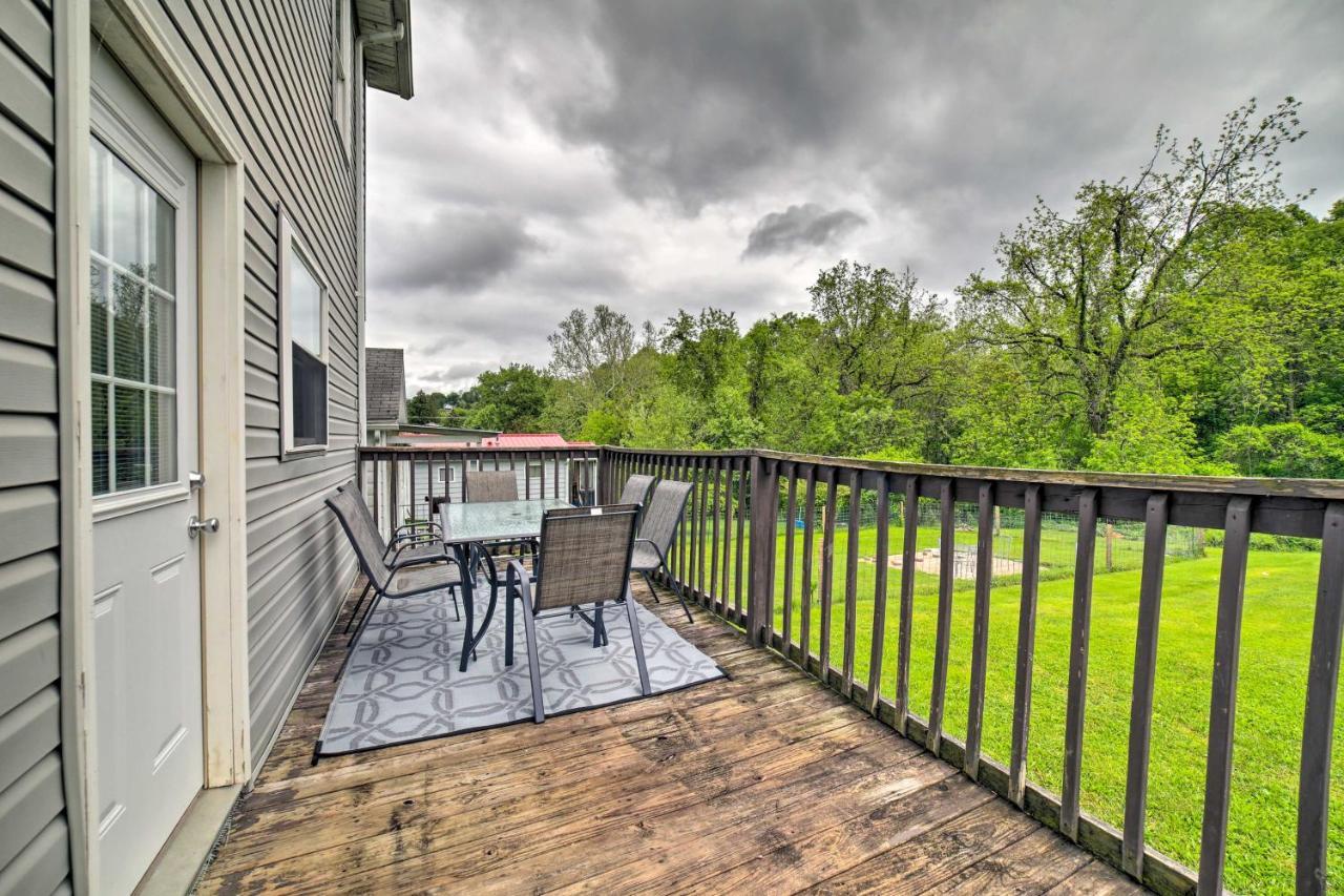 Morgantown Home With Deck About 2 Mi To Wv University! Dış mekan fotoğraf